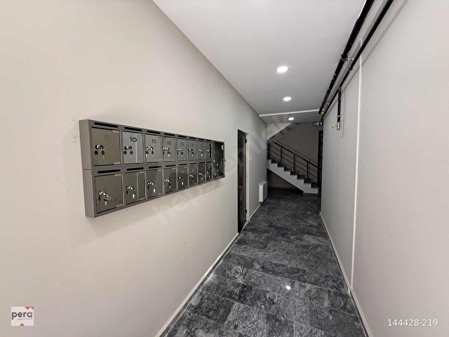 PERAdan merkezi konumda lüks donanımlı site içi sıfır 2+1 daire - Görsel 5