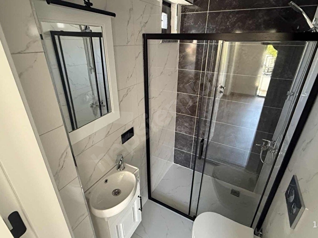 PERAdan merkezi konumda lüks donanımlı site içi sıfır 2+1 daire - Görsel 27
