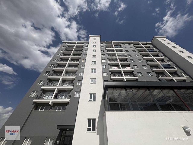 LUİ ÇAYYOLU SİTESİNDE SATILIK 1+1 DAİRE - Görsel 2