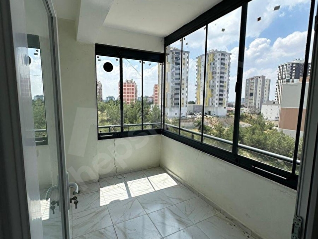 ÇINARLIDA BULVAR ÜZERİ 1+1 LÜKS EŞYALI KİRALIK DAİRE - Görsel 10