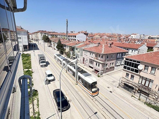 DURUDAN KİRALIK ÇAMLICA MH. 1+1 APART ASANSÖRLÜ BALKONLU