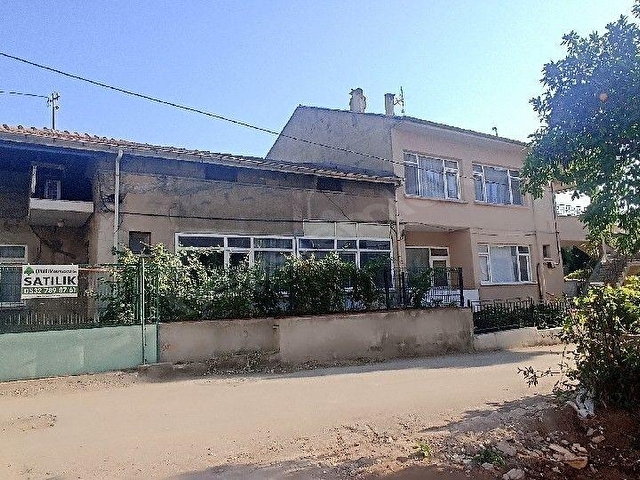 KÖRFEZ TÜPRAŞ SİTESİNDE  BAHÇELİ MÜSTAKİL EV