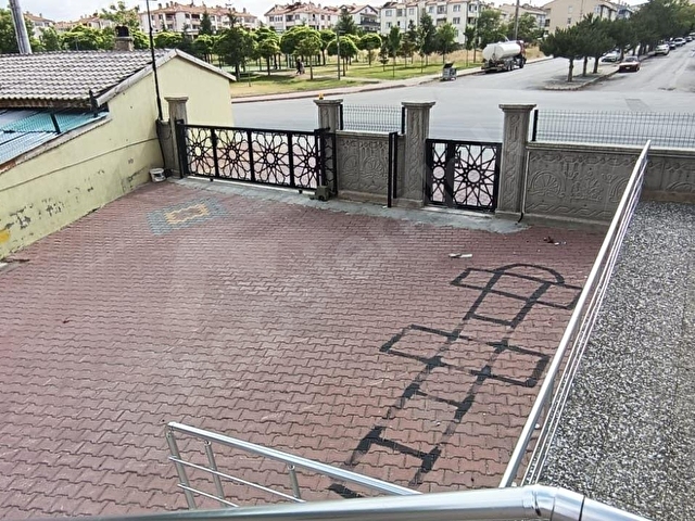 AHMET YESEVİ CAD. ÜZERİ ULTRA LÜKS ARAKAT 132 M2 GENİŞ YENİ BİNA  2+1 KİRALIK - Görsel 8