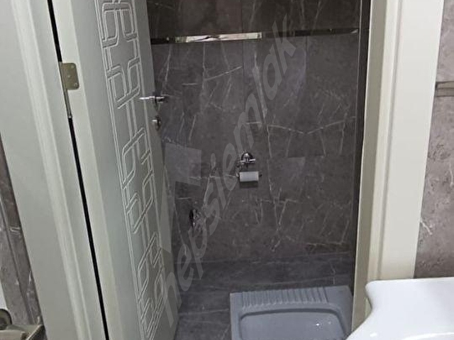 AHMET YESEVİ CAD. ÜZERİ ULTRA LÜKS ARAKAT 132 M2 GENİŞ YENİ BİNA  2+1 KİRALIK - Görsel 24