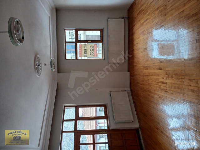 TOKAT EMLAKTAN ŞEHİR MERKEZİNDE KİRALIK 2+1 DAİRE - Görsel 6