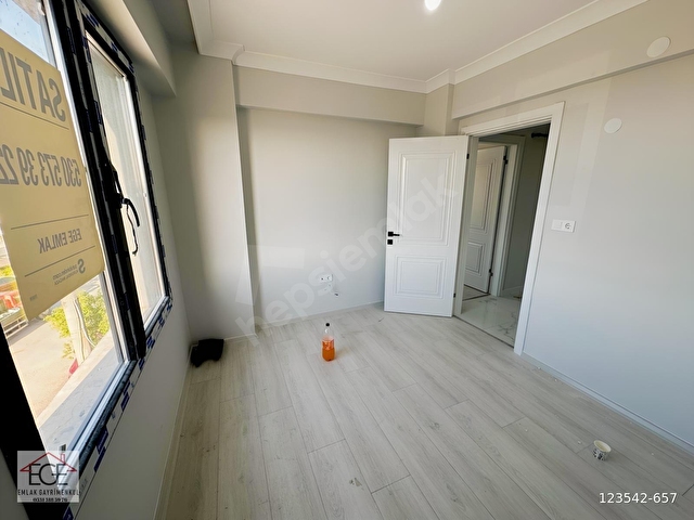 EGE EMLAKTAN OTOGAR KARŞISINDA ARA KATTA SATILIK 2+1 DAİRE - Görsel 8