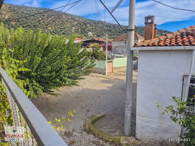 IZMIR BAYINDIR ZEYTINOVA KÖYÜNDE SATILIK 2+2 BAHÇELI KÖY EVI - Görsel 25