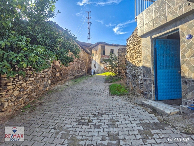 IZMIR BAYINDIR ZEYTINOVA KÖYÜNDE SATILIK 2+2 BAHÇELI KÖY EVI - Görsel 22