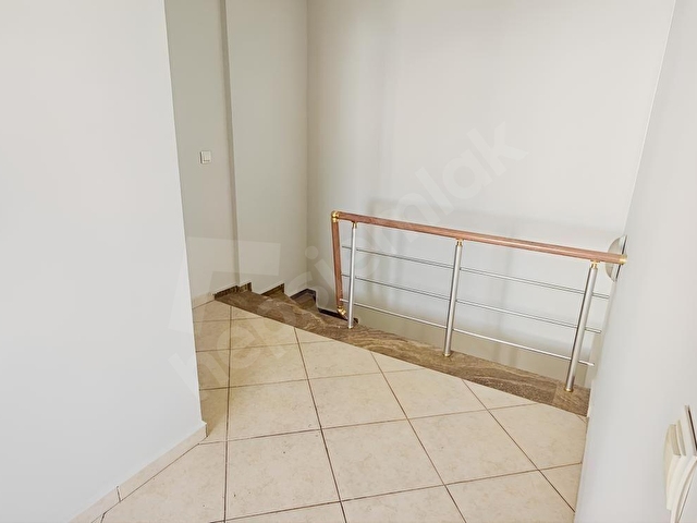 AKGden SAHİLE YÜRÜME MESAFESİNDE | ÜST KAT DUBLEKS | 180 m² | - Görsel 7