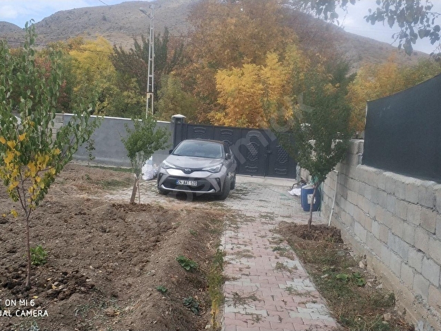 BAHÇELİKÖY  2.015  M2 ARSA ve BAHÇE  İÇİNDE YENİ 125 M2 MÜSTAKİL BAHÇELİ  EV  Ve ARSASI