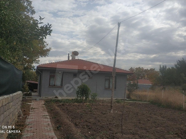 BAHÇELİKÖY  2.015  M2 ARSA ve BAHÇE  İÇİNDE YENİ 125 M2 MÜSTAKİL BAHÇELİ  EV  Ve ARSASI - Görsel 4