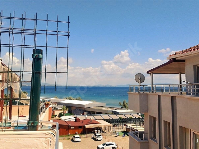 Ayvalık Sarmısaklıda 240 m2, 4+1, Denize 20m, Masrafsız, Teraslı Dubleks Daire