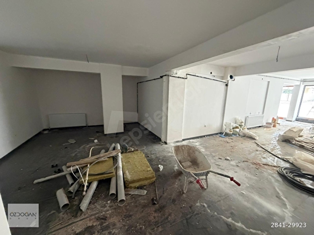 ÖZDOĞANDAN OĞUZ KAĞAN USTA CADDESİ ÜZERİNDE 220m2 KİRALIK DÜKKAN - Görsel 6