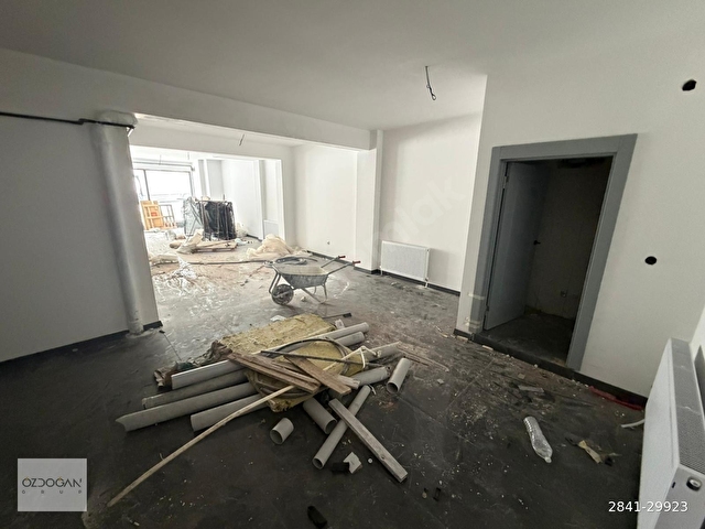 ÖZDOĞANDAN OĞUZ KAĞAN USTA CADDESİ ÜZERİNDE 220m2 KİRALIK DÜKKAN - Görsel 9