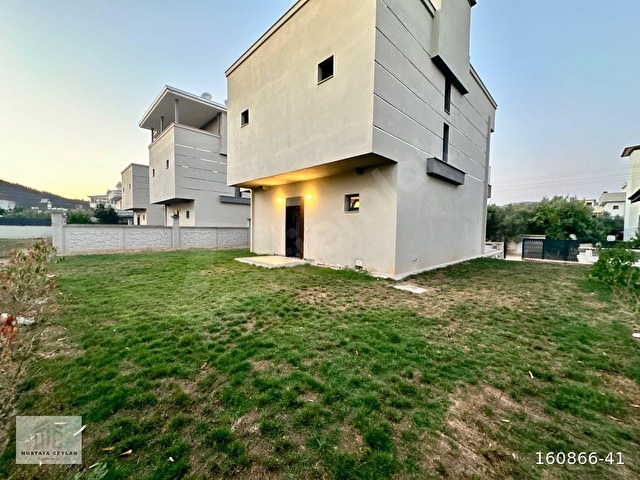 Müstakil Arsa İçinde Müstakil Havuzlu 3+1 Villa / yerden ısıtmalı 300m2 arsa içinde - Görsel 8