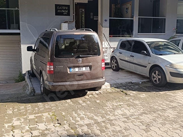Bayraklı Çiçek Mah. Satılık 2+1 Daire (70m², 5 Yıllık) - Görsel 3