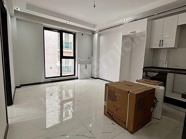 ESTORIADAN ŞEHİR MERKEZİNDE ARAKAT 1+1 KÖŞE CEPHE KİRALIK DAİRE - Görsel 5