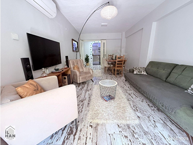 İlhandan Balçova Korutürkte Cadde Yanında Müstakil Bahçeli Eşyalı Kiralık Daire
