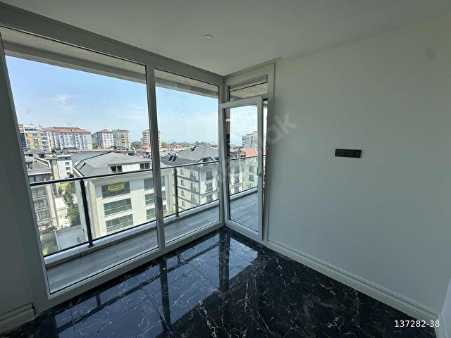 AZUR MARMARA SİTESİNDE VATANDAŞLIĞA UYGUN 4+1 DENİZ MANZARALI - Görsel 7