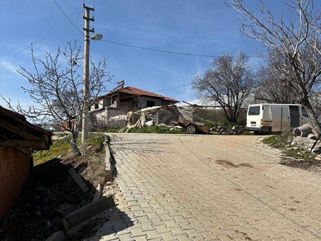 ACIPAYAM AKALAN MAHALLESİNDE SATILIK 4 ADET ARSA VE EV FIRSATI - Görsel 5
