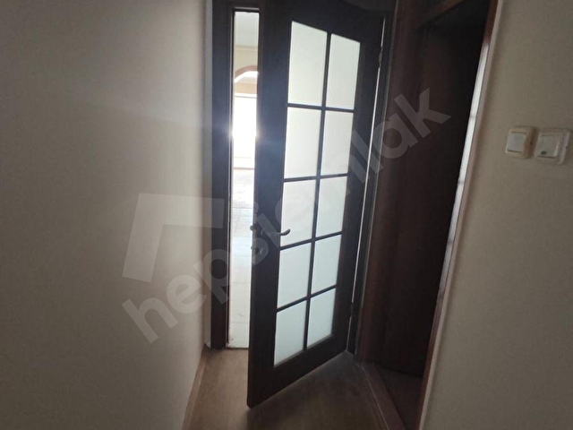 TÜRK KOLEJİ YANINDA, ÜÇ CEPHELİ, KOMBİLİ, GÜZEL DAİRE... - Görsel 15