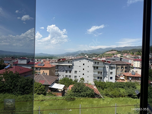 NİKSAR EMLAKTAN SATILIK ŞEHİR MERKEZİNDE ARAKAT DAİRE.... - Görsel 2