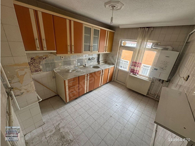 CADDE ÜZERNDE ÜÇ BALKONLU KATTA BAĞIMSIZ ÖN CEPHE 3+1 DAİRE - Görsel 5