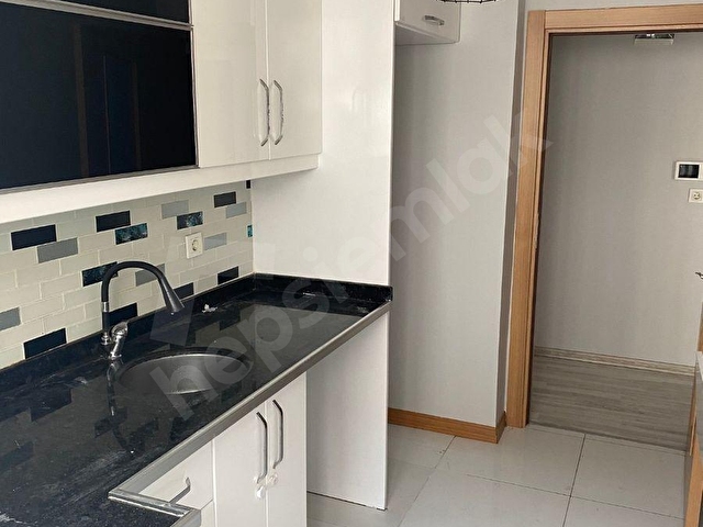 DEVLET HASTANESİNE KOMŞU GENİŞ KULLANIMLI ARA KAT DAİRE - Görsel 4