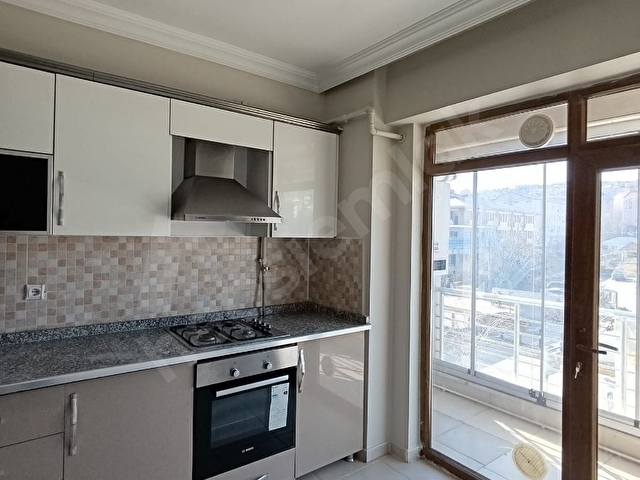 TUNCELİ HUZUR EMLAKTAN SATILIK 3+1 DAİRE CADDE ÜSTÜ 150M² - Görsel 3