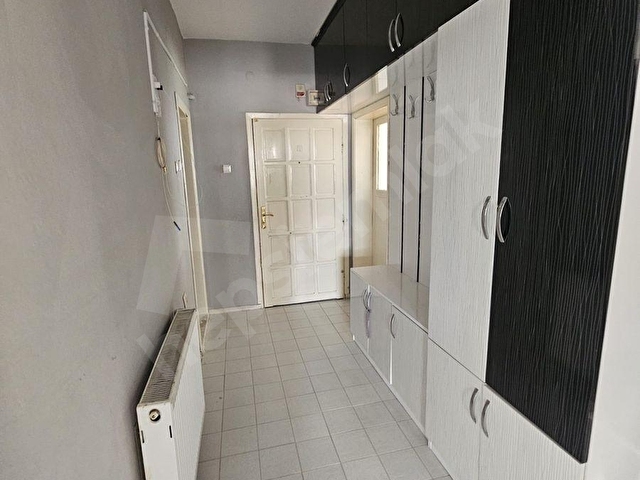 CUMHURİYET MAHALLESİ KAPALI PAZAR  YAKININDA ZİNCİR MARKETLER BULUNAN DOĞALGAZLI 2+1 SATILIK DAİRE - Görsel 3