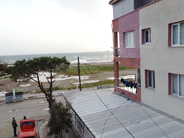 ACİL SATILIK İZMİR MENDERES GÜMÜLDÜRDE 2+1 AÇIK MUTFAK YAZLIK