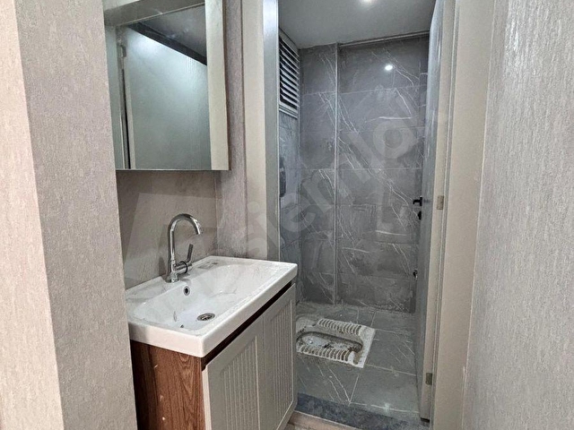 GÜMÜŞÇAYDA CADDE ÜZERI ARA KAT ASANSÖRLÜ ÖN CEPHE ULTRA LÜX SIFIR DAIRE - Görsel 22