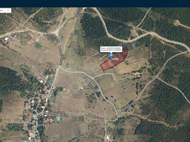 Armutlu Mecidiye Köyü Merkezinde 9449 m2 Yola Cephe Satılık Tarla