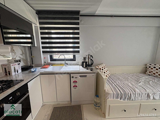 ALAÇATIDAN İNCEKTE BULVARA 50 METRE ARA KAT EŞYALI 1+1 KİRALIK - Görsel 5