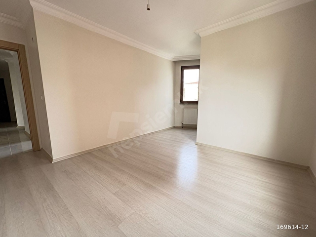 ÇEKMEKÖY TAŞDELENDE KAPALI OTO PARKLI VE DEPOSU OLAN DAİRE - Görsel 28