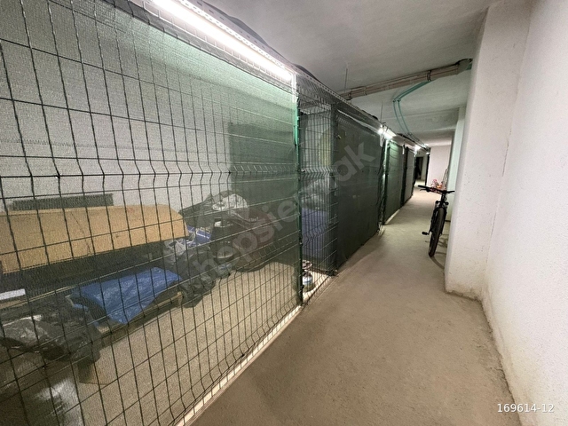 ÇEKMEKÖY TAŞDELENDE KAPALI OTO PARKLI VE DEPOSU OLAN DAİRE - Görsel 7