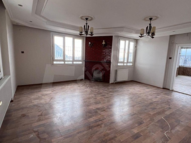 KOYUNCUOĞLUNDAN OTOGAR YANI 4+1 DAİRE