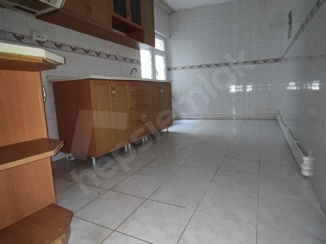 ÇARŞI MERKEZ BOZKURT CAD.DE 3+1/130M² ASANSÖRLÜ KİRALIK DAİRE