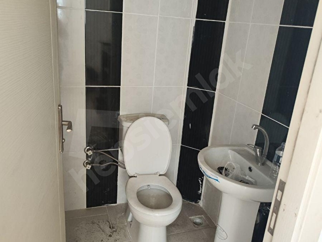 BATTALGAZİ MAH.ORHAN KEMAL CAD KÖŞEDE 70 M2 HER İŞE UYGUN DÜZ GİRİŞ KİRALIK MAĞAZA - Görsel 10