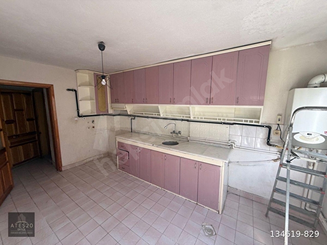 KİREMİTÇİDE  3+1 KİRALIK  GENİŞ FERAH KARANLIK ODASI BULUNMAYAN  FIRSAT DAİRE… - Görsel 9