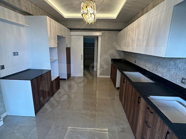 ARDEN GAYRİMENKULDEN KARATAŞ MERKEZDE 3+1 KİRALIK LÜKS DAİRE - Görsel 5