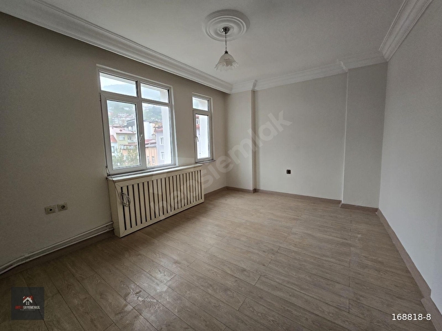 ORDU FİDANGÖR CADDESİNDE SATILIK 3+1 GENİŞ VE MERKEZİ DAİRE - Görsel 3