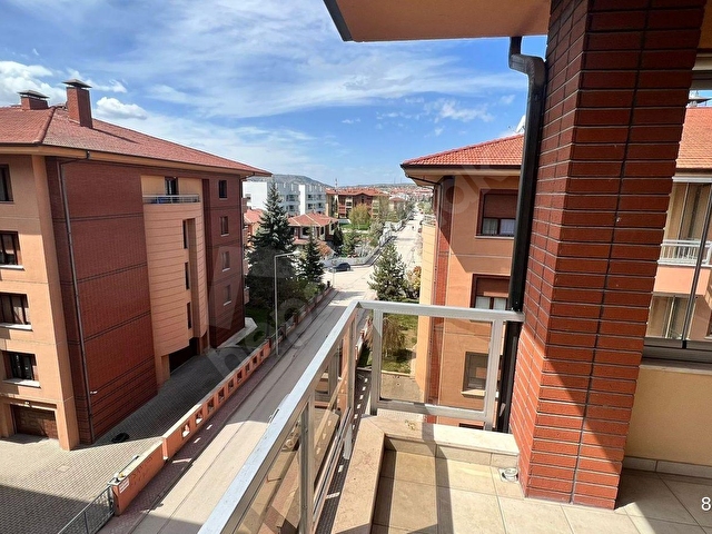 SÜMER MAHALLESİ ÜNKA EVLERİNDE ÖZEL GARAJLI  SATILIK 4+1 DAİRE - Görsel 18