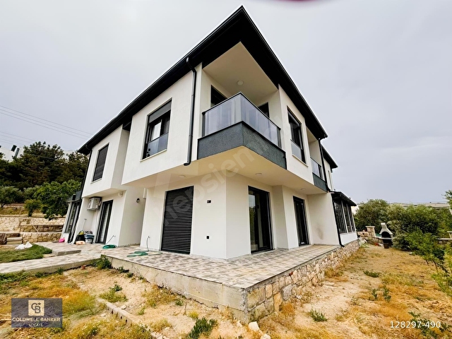 Mordoğan Merkez- Plaja Yürüme Mesafesi Kiralık 1+1