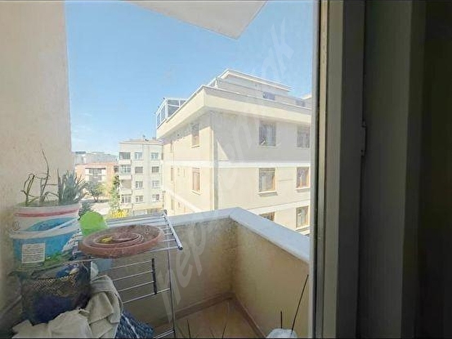 Mithatpaşa Caddesinde Geniş Kullanımlı Balkonlu Asansörlü 2+1 - Görsel 17