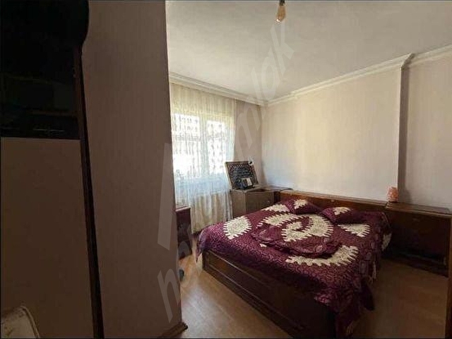 Mithatpaşa Caddesinde Geniş Kullanımlı Balkonlu Asansörlü 2+1 - Görsel 12