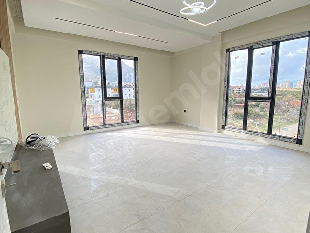 DENİZLİ 1200EVLER DE SATILIK 3+1 E.BANYOLU G.ODALI SIFIR LÜKS DAİRELER