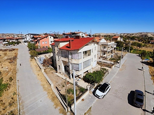 GÜNEYLİ EMLAKTAN SATILIK ŞEHİR MERKEZİNDE MASRAFSIZ MÜSTAKİL EV - Görsel 3