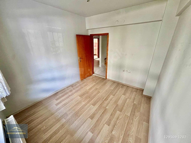 KARDEŞLERDEN 2+1 GİRİŞ KAT MERKEZI KONUMDA MASRAFSIZ BEŞŞİKKAYA - Görsel 26
