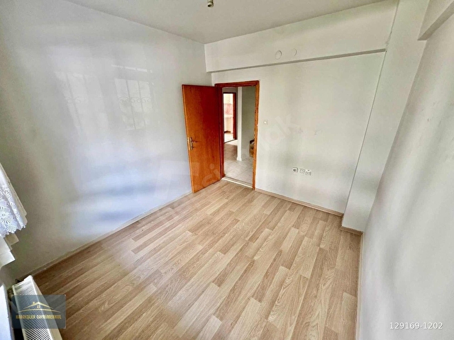KARDEŞLERDEN 2+1 GİRİŞ KAT MERKEZI KONUMDA MASRAFSIZ BEŞŞİKKAYA - Görsel 9
